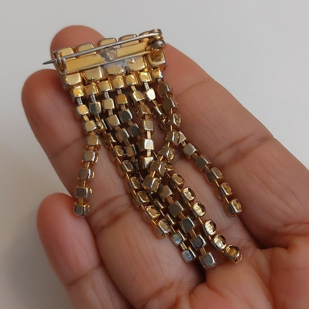 Stunning Vintage Unsigned Goldtone Topaz Colored Art Deco Dangler Brooch/Pin - Picture 2 of 5